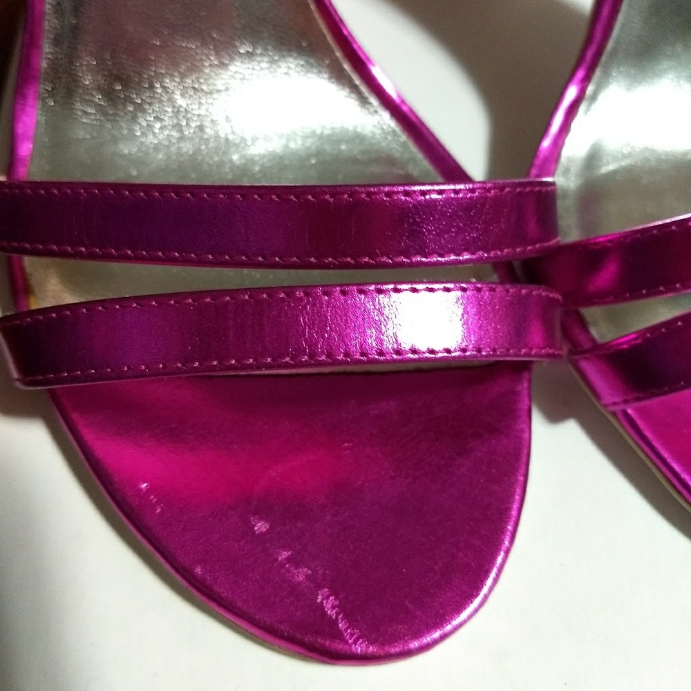 Marc Jacobs pink metallic strappy pumps. - Picture 5 of 6
